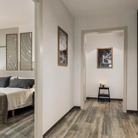 Tarra - 4 Bedrooms And Terrace In Sant Pere דירה ברצלונה